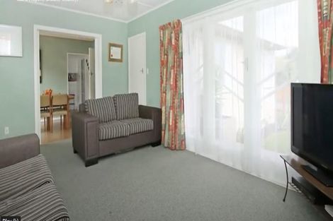 Photo of property in 11 Newcastle Street, Hokowhitu, Palmerston North, 4410