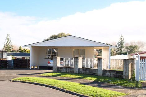 Photo of property in 11 Walden Place, Mangere East, Auckland, 2024