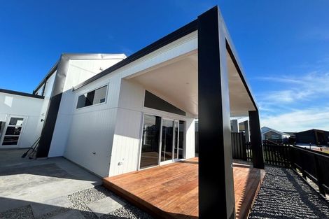 Photo of property in 31 Bill Miller Drive, Papamoa, 3118