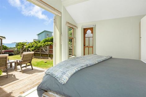Photo of property in 81 Wellington Road, Paekakariki, 5034