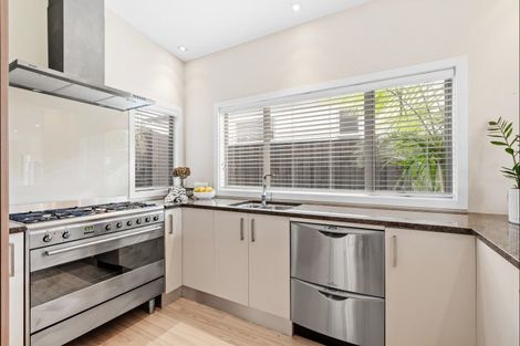 Photo of property in 11 Patiki Place, Omaha, 0986