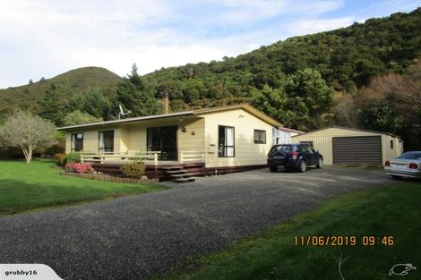 Photo of property in 16 Mclaughlin Drive, Tinui, Masterton, 5889