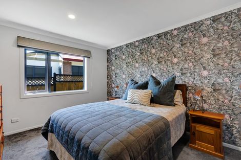 Photo of property in 17 Ashmore Drive, Frankleigh Park, New Plymouth, 4310