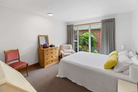 Photo of property in 11 Seaton Court, Hokowhitu, Palmerston North, 4410