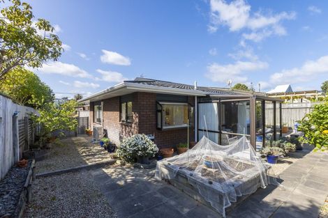 Photo of property in 1/56 Seaview Road, Paraparaumu Beach, Paraparaumu, 5032