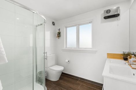 Photo of property in 16 Taylors Avenue, Bryndwr, Christchurch, 8052