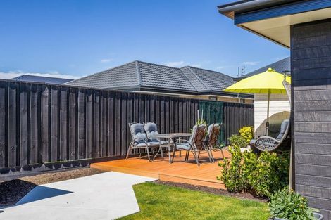 Photo of property in 16 Quinn Crescent, Woodend, 7610