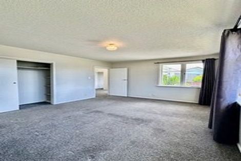 Photo of property in 11 Barrys Road, Glendene, Auckland, 0602