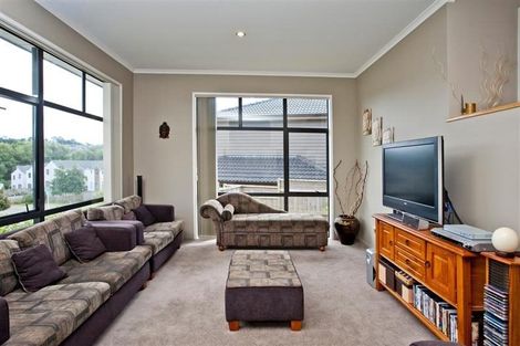 Photo of property in 29 Canyon Drive, Oteha, Auckland, 0632