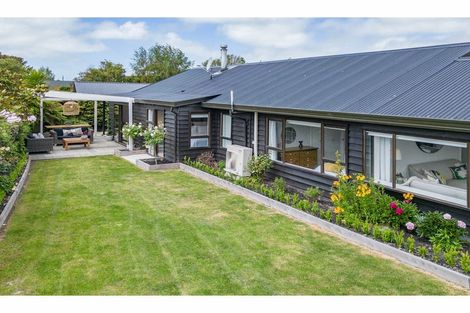 Photo of property in 15 Martyn Street, Rangiora, 7400