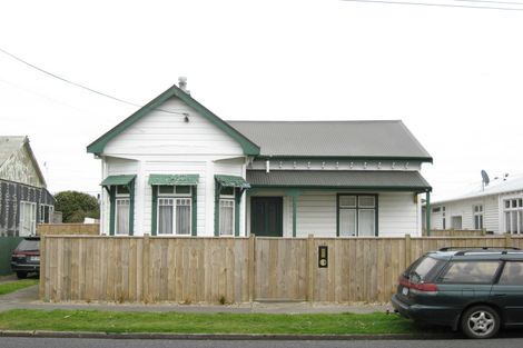 Photo of property in 48 Record Street, Fitzroy, New Plymouth, 4312