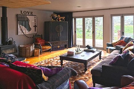 Photo of property in 540 Kawakawa-orere Road, Orere Point, Papakura, 2585