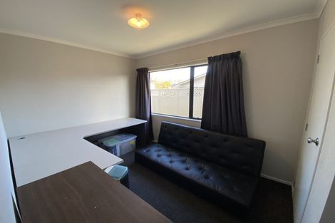 Photo of property in 8 Tiraumea Street, Palmerston North, 4410