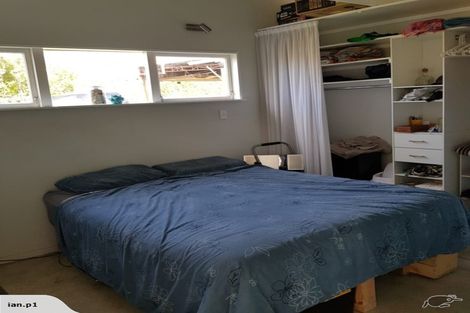 Photo of property in 18 Woodglen Road, Glen Eden, Auckland, 0602