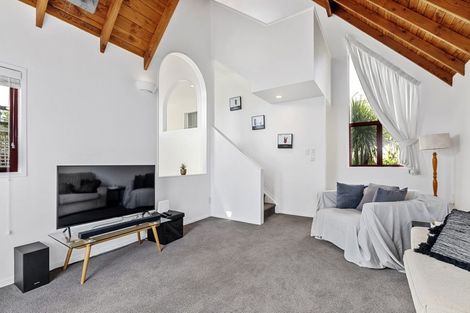 Photo of property in 4/149a Mokoia Road, Birkenhead, Auckland, 0626