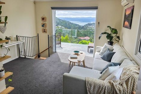 Photo of property in 18a Downing Street, Crofton Downs, Wellington, 6035