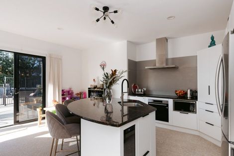 Photo of property in 5 Piha Close, Papamoa Beach, Papamoa, 3118