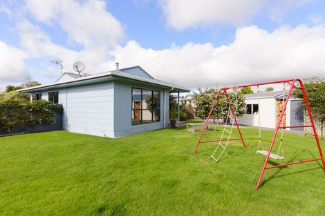 Photo of property in 28 Peppertree Glade, Kelvin Grove, Palmerston North, 4414