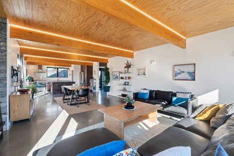 Photo of property in 28 Falconer Rise, Jacks Point, Queenstown, 9371