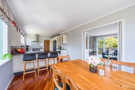 Photo of property in 15 Wilson Grove, Normandale, Lower Hutt, 5010