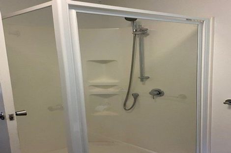 Photo of property in 2/49 Maungaraki Road, Korokoro, Lower Hutt, 5012