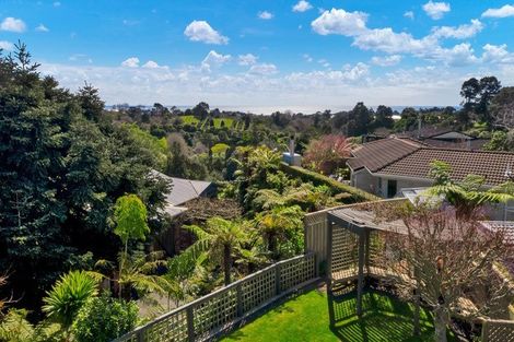 Photo of property in 4 Sequoia Grove, Merrilands, New Plymouth, 4312