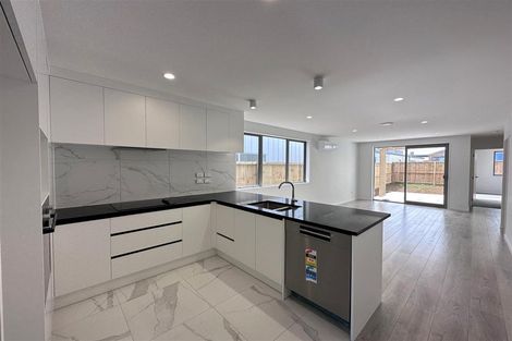 Photo of property in 16 Fredrick Hanson Road, Papakura, 2110