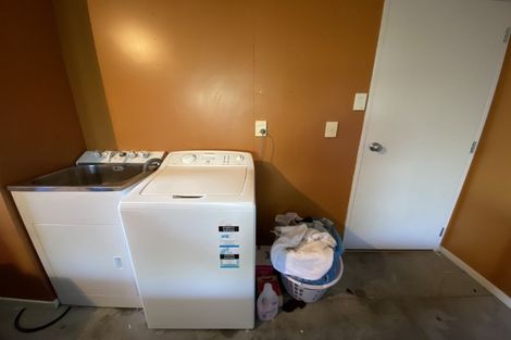 Photo of property in 8 Tiraumea Street, Palmerston North, 4410