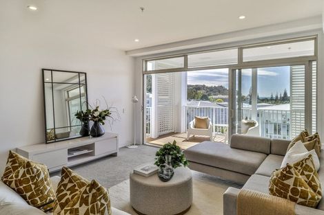 Photo of property in 173 Hibiscus Drive, Orewa, 0931