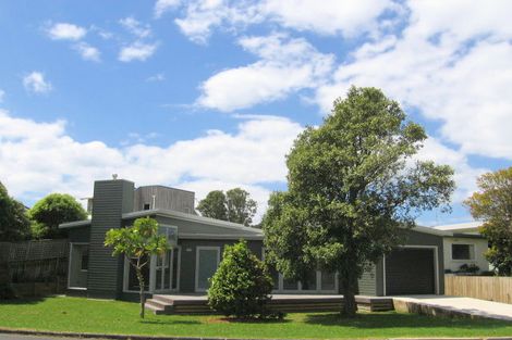 Photo of property in 1b Snell Crescent, Waihi Beach, 3611