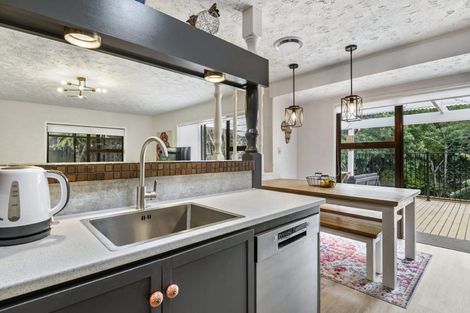 Photo of property in 10 Portsea Place, Chatswood, Auckland, 0626