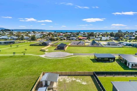 Photo of property in 7 Riria Way, Matarangi, 3592