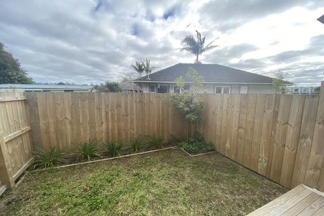 Photo of property in 5/28 Smythe Road, Henderson, Auckland, 0612