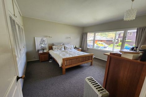 Photo of property in 1 Nikau Street, Eastbourne, Lower Hutt, 5013