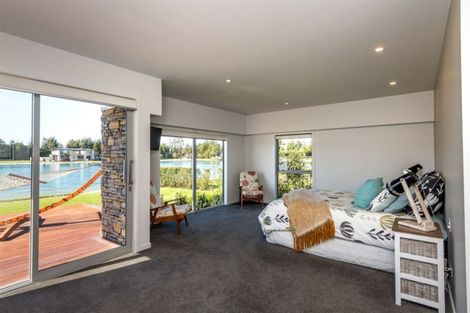 Photo of property in 28 Oakgrove Drive, Rangiora, 7400