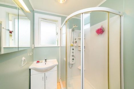 Photo of property in 7 Exeter Crescent, Takaro, Palmerston North, 4412