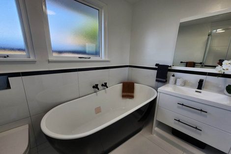 Photo of property in 16a Shaw Avenue, North New Brighton, Christchurch, 8083