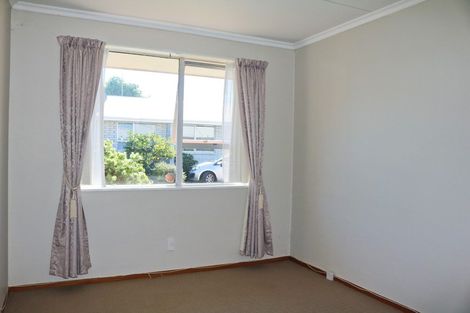 Photo of property in 6 Kiwi Court, Roslyn, Palmerston North, 4414