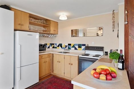 Photo of property in 6 Stonewall Grove, Waikanae Beach, Waikanae, 5036