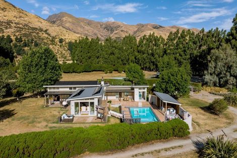 Photo of property in 728 Kane Road, Hawea Flat, Wanaka, 9382