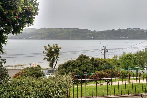 Photo of property in 215 Ravensbourne Road, Ravensbourne, Dunedin, 9022