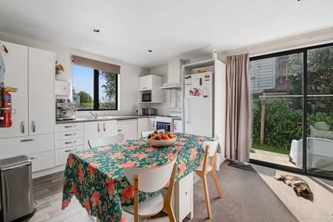 Photo of property in 20 Garfield Road, Helensville, 0800