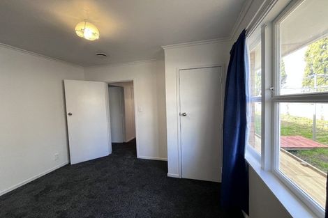 Photo of property in 79 Cobham Crescent, Kelston, Auckland, 0602