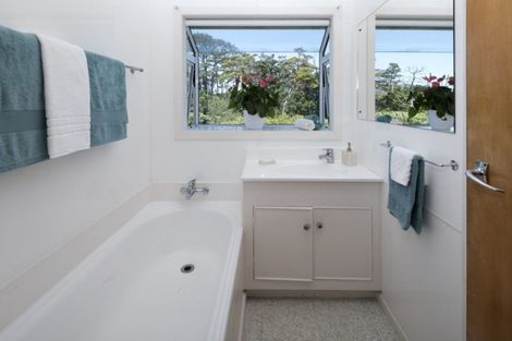 Photo of property in 19 Lynton Road, Bucklands Beach, Auckland, 2012