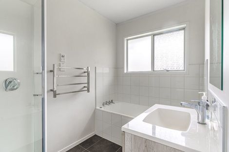 Photo of property in 2/121 Gardner Avenue, New Lynn, Auckland, 0600