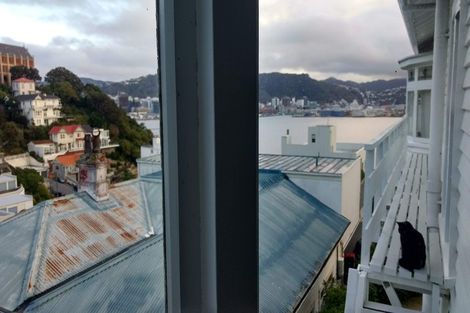 Photo of property in 5/20 Hay Street, Oriental Bay, Wellington, 6011