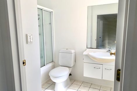 Photo of property in 6/30 Roanoke Way, Albany, Auckland, 0632