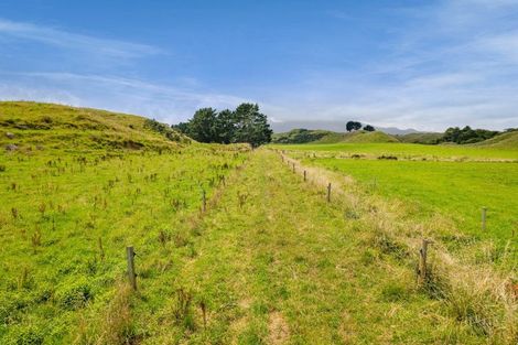 Photo of property in 955 Opua Road, Opunake, 4681