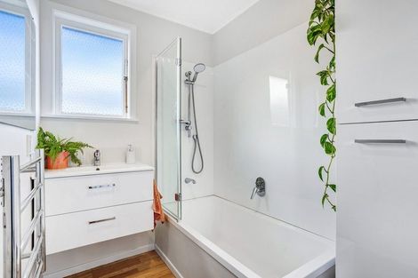 Photo of property in 1/73 Verbena Road, Birkdale, Auckland, 0626