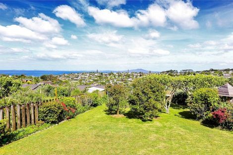 Photo of property in 373 East Coast Road, Mairangi Bay, Auckland, 0630